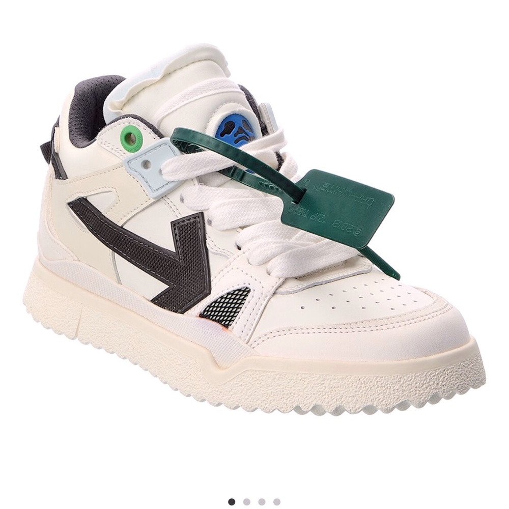 ‼️NEW IN BOX‼️ off whites SOLD